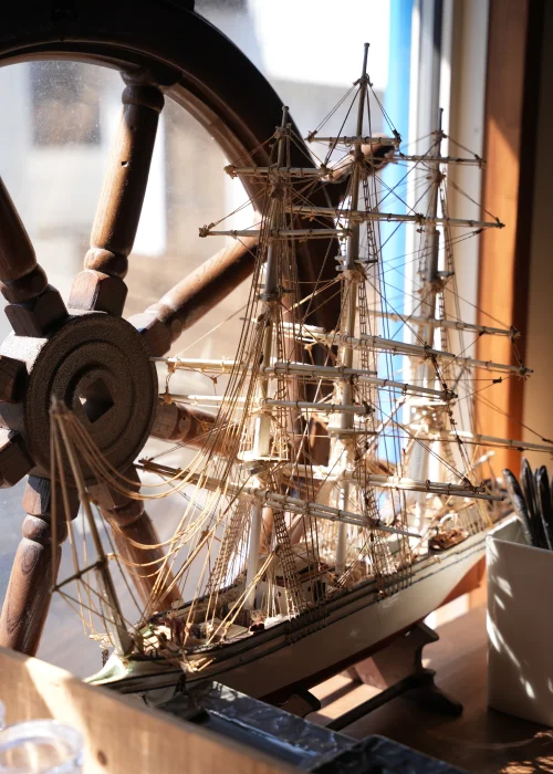 Le-Petit_Phare_interior-2