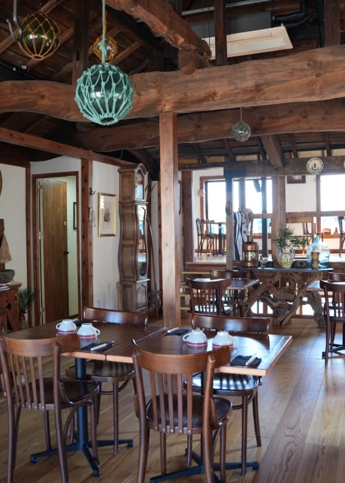 Le_Petit_Phare_interior_view